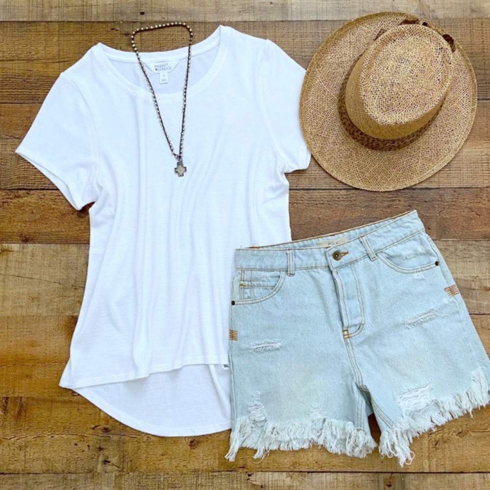 Top White Short Sleeve ⭐️NWOT KNIT Blouse/Top